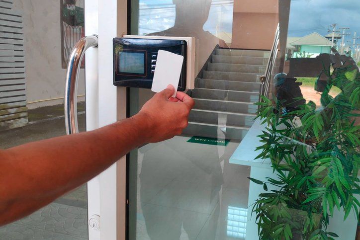 CONTROLLO ACCESSI